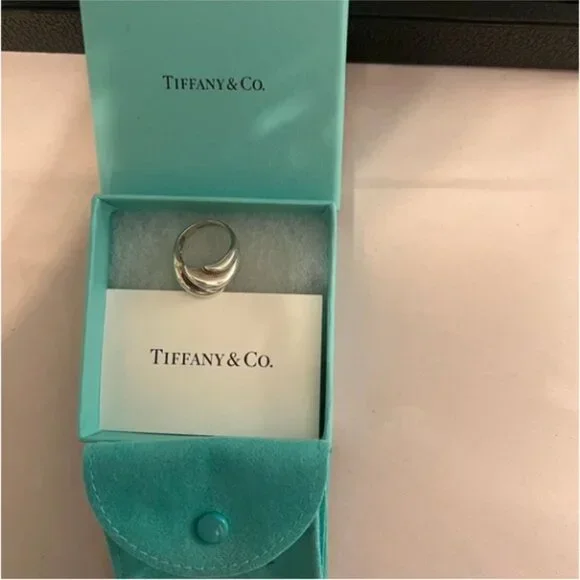 HP-TIFFANY &CO STERLING SILVER RING W/14K YELLOW GOLD TRIM DOME RING W/BOX+POUCH - Picture 3 of 6